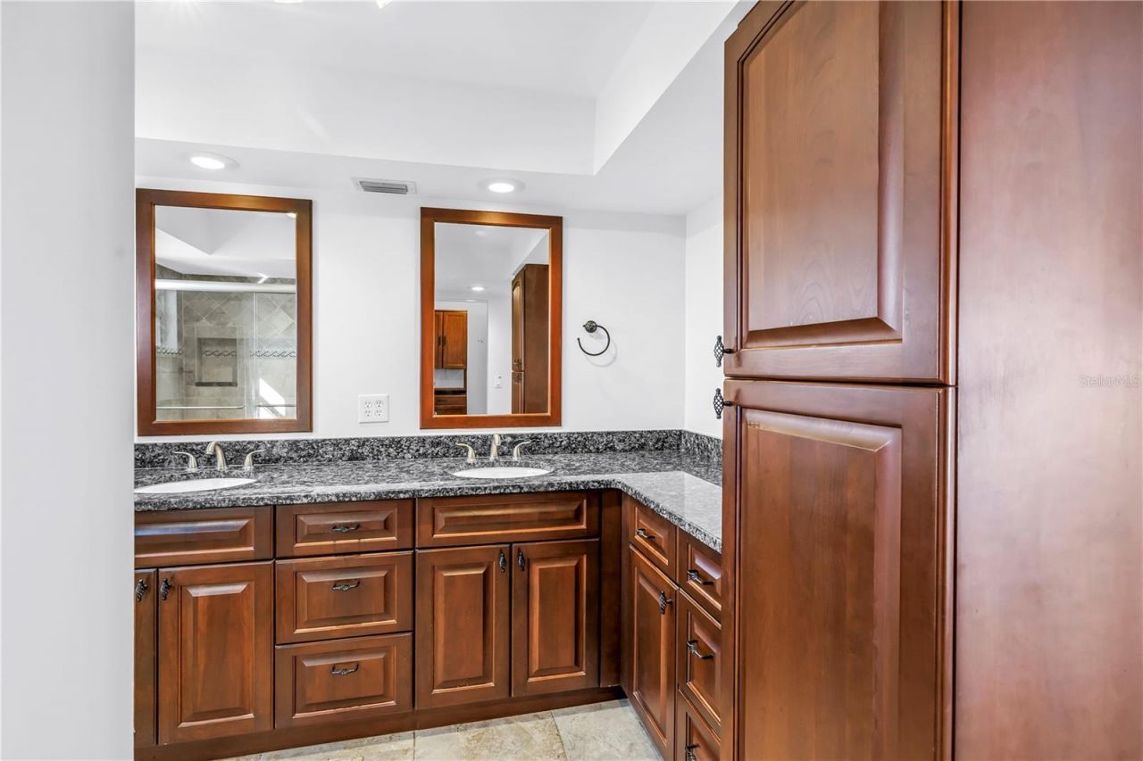 5108 Brittany Drive S, Unit 908, Saint Petersburg, FL 33715 Photo