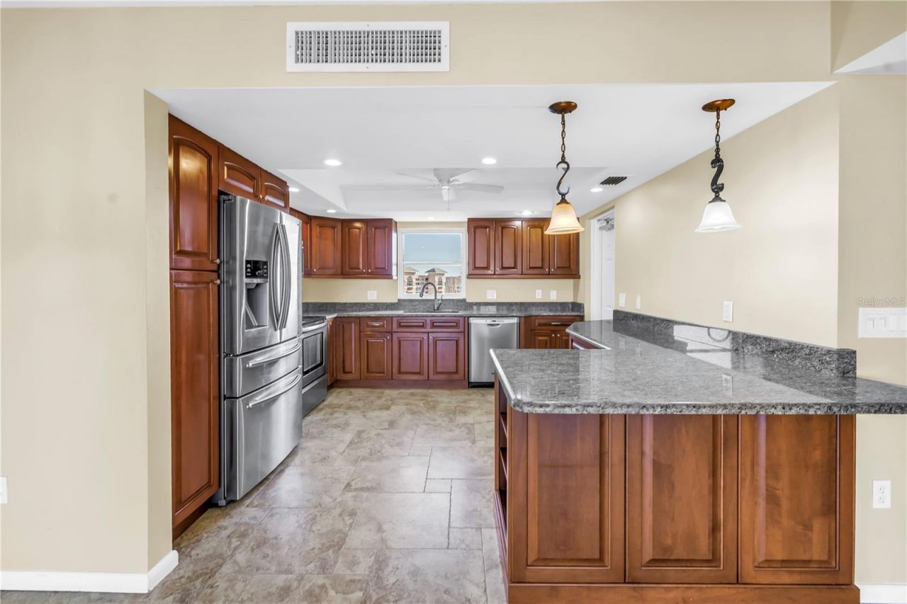 5108 Brittany Drive S, Unit 908, Saint Petersburg, FL 33715 Photo