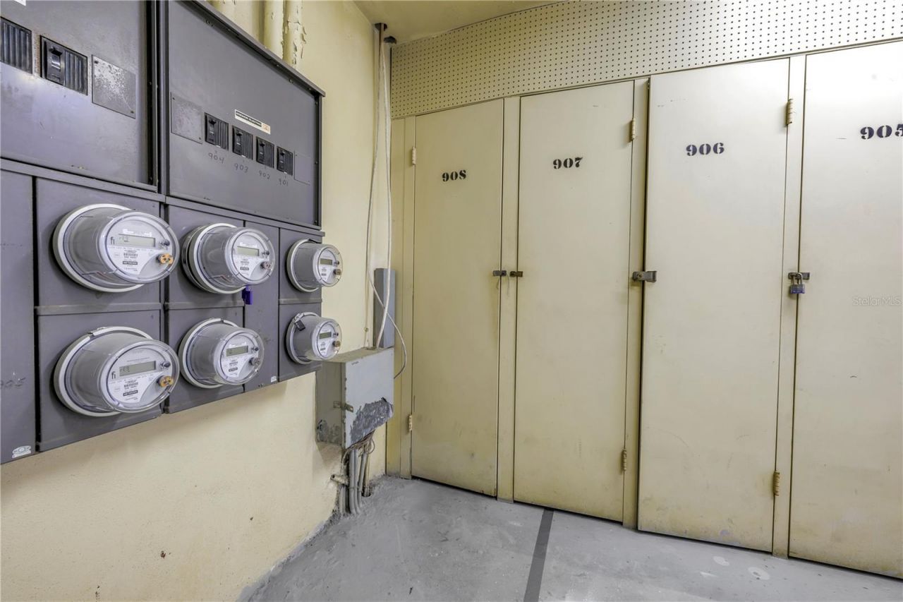 5108 Brittany Drive S, Unit 908, Saint Petersburg, FL 33715 Photo