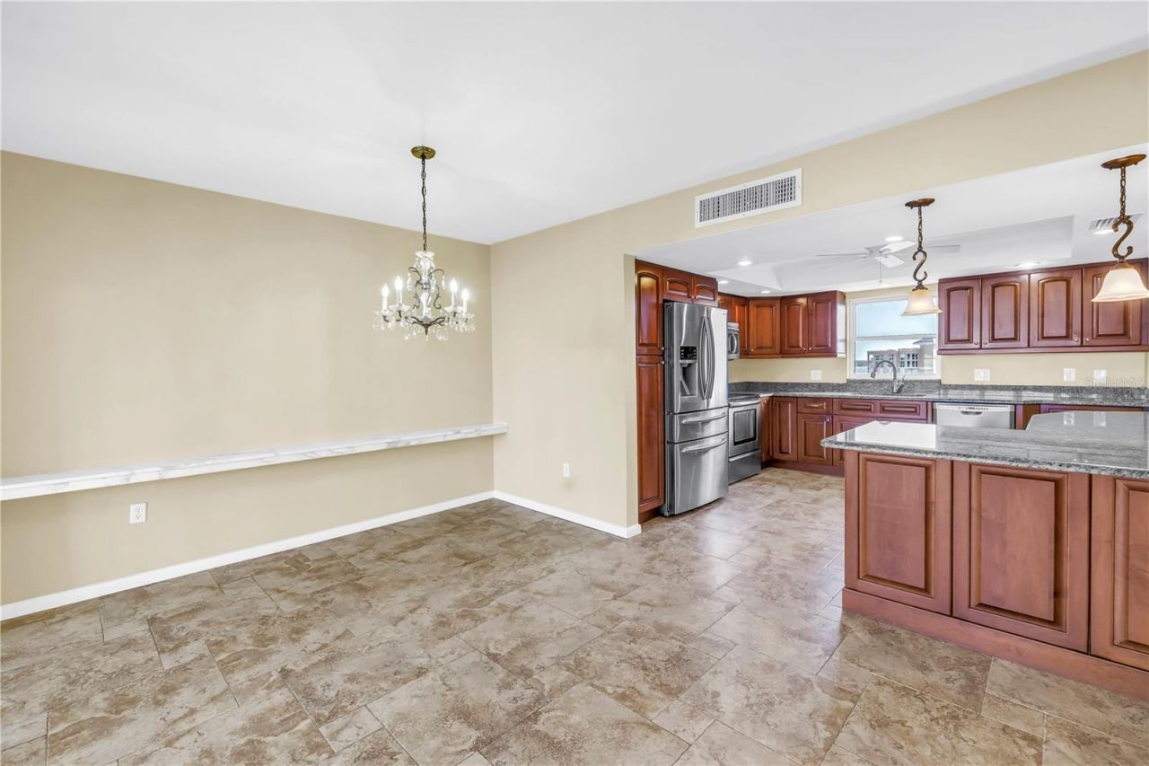 5108 Brittany Drive S, Unit 908, Saint Petersburg, FL 33715 Photo