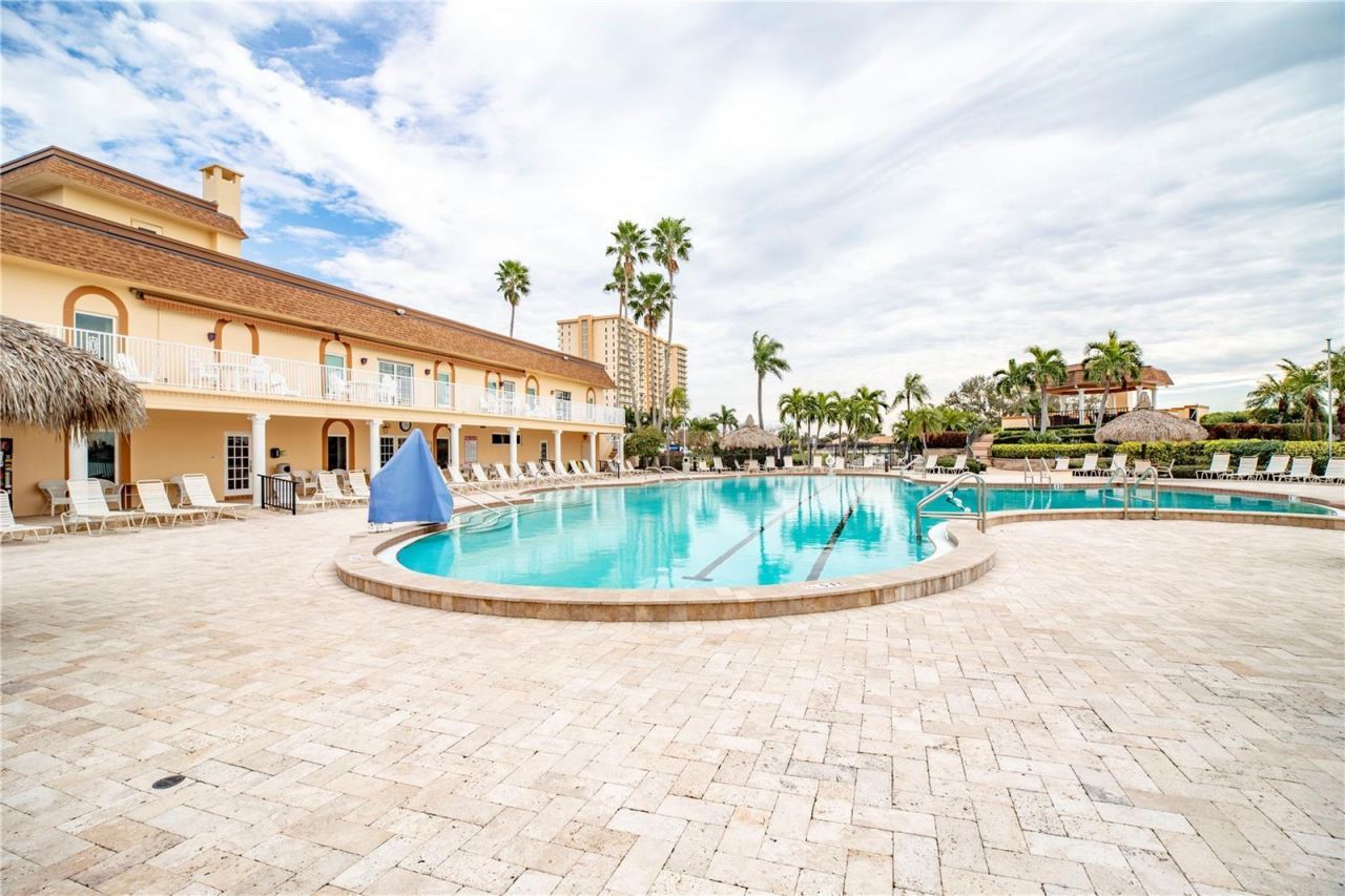 5108 Brittany Drive S, Unit 908, Saint Petersburg, FL 33715 Photo