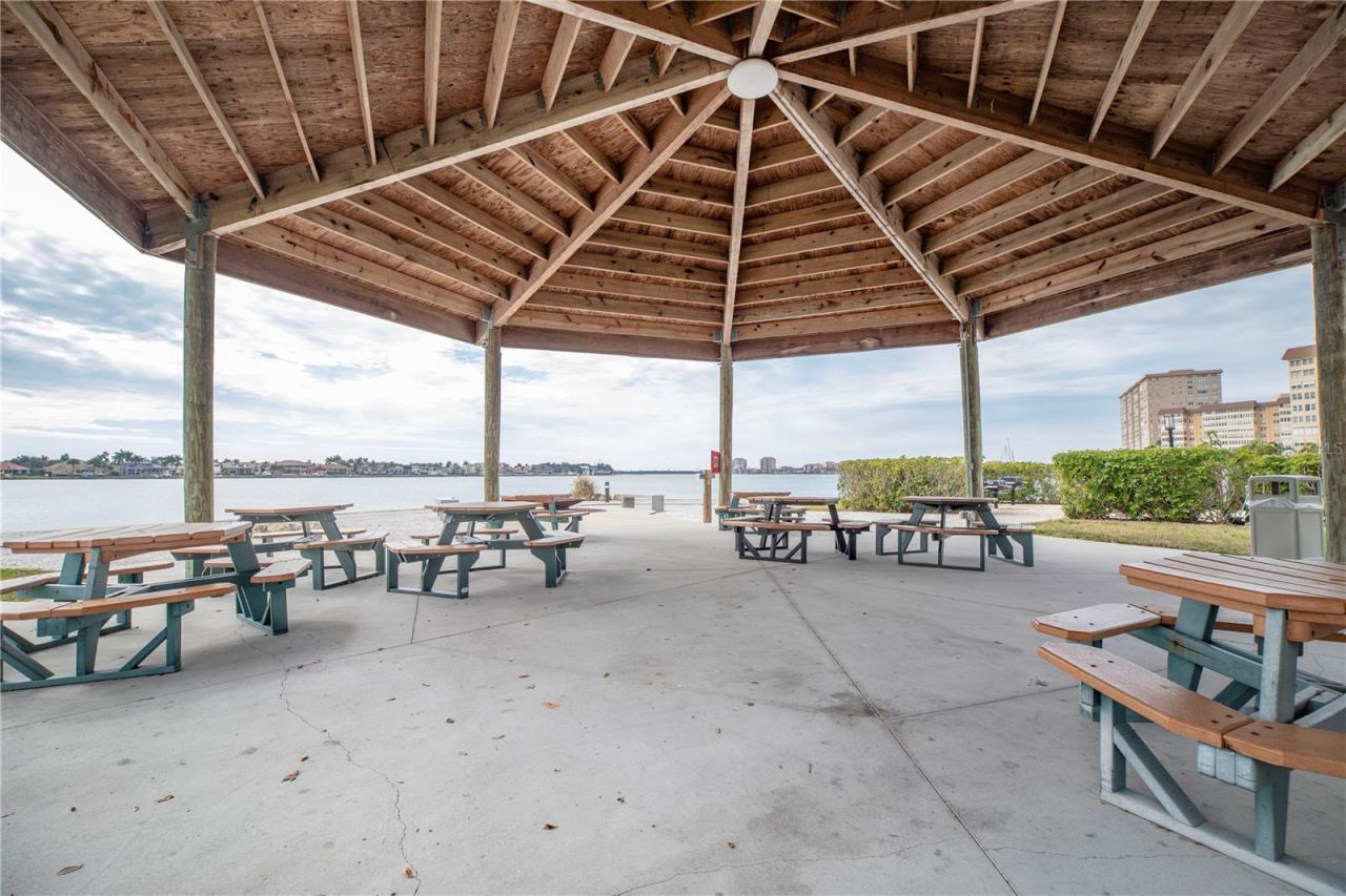 5108 Brittany Drive S, Unit 908, Saint Petersburg, FL 33715 Photo