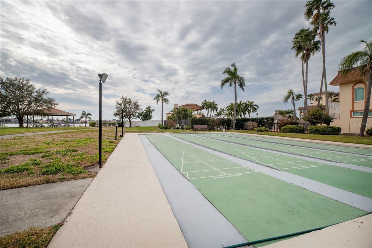 5108 Brittany Drive S, Unit 908, Saint Petersburg, FL 33715 Photo