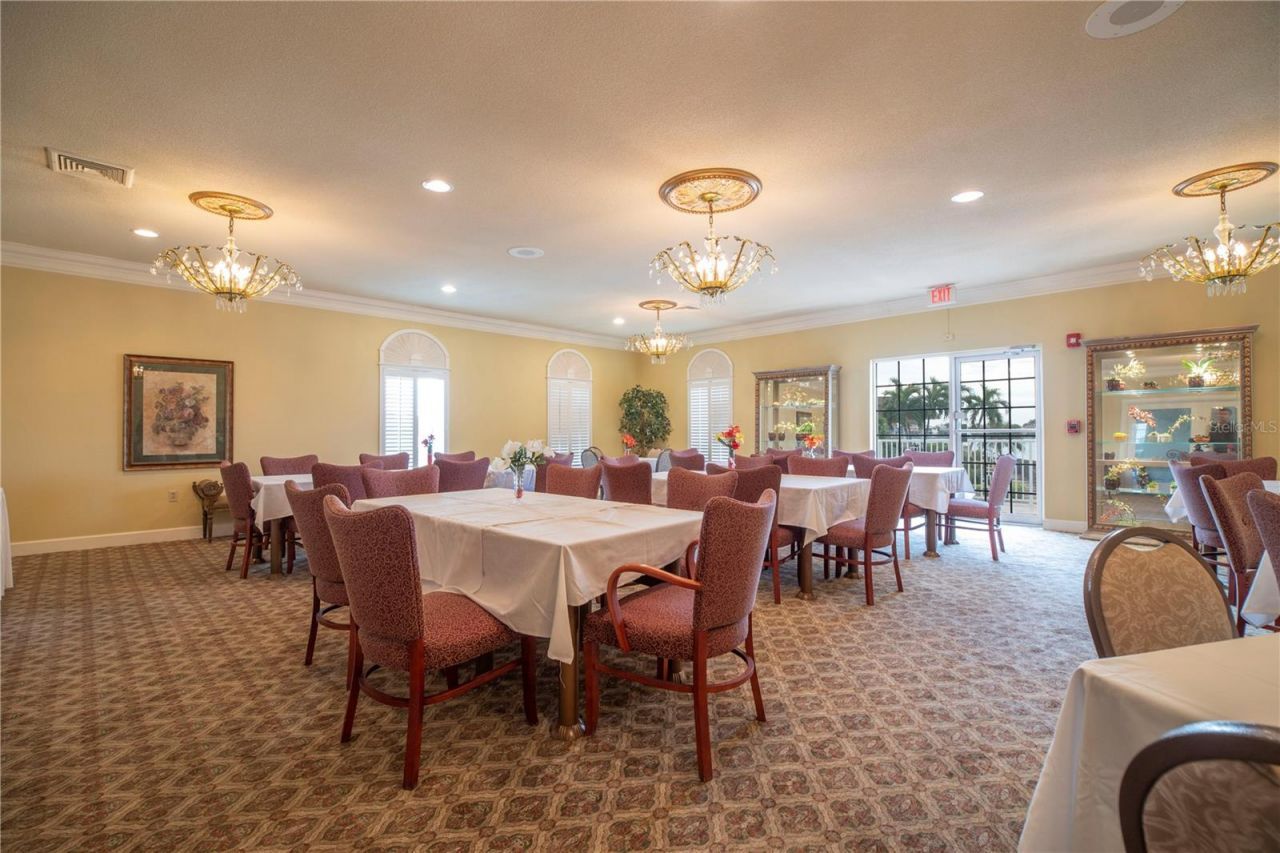 5108 Brittany Drive S, Unit 908, Saint Petersburg, FL 33715 Photo