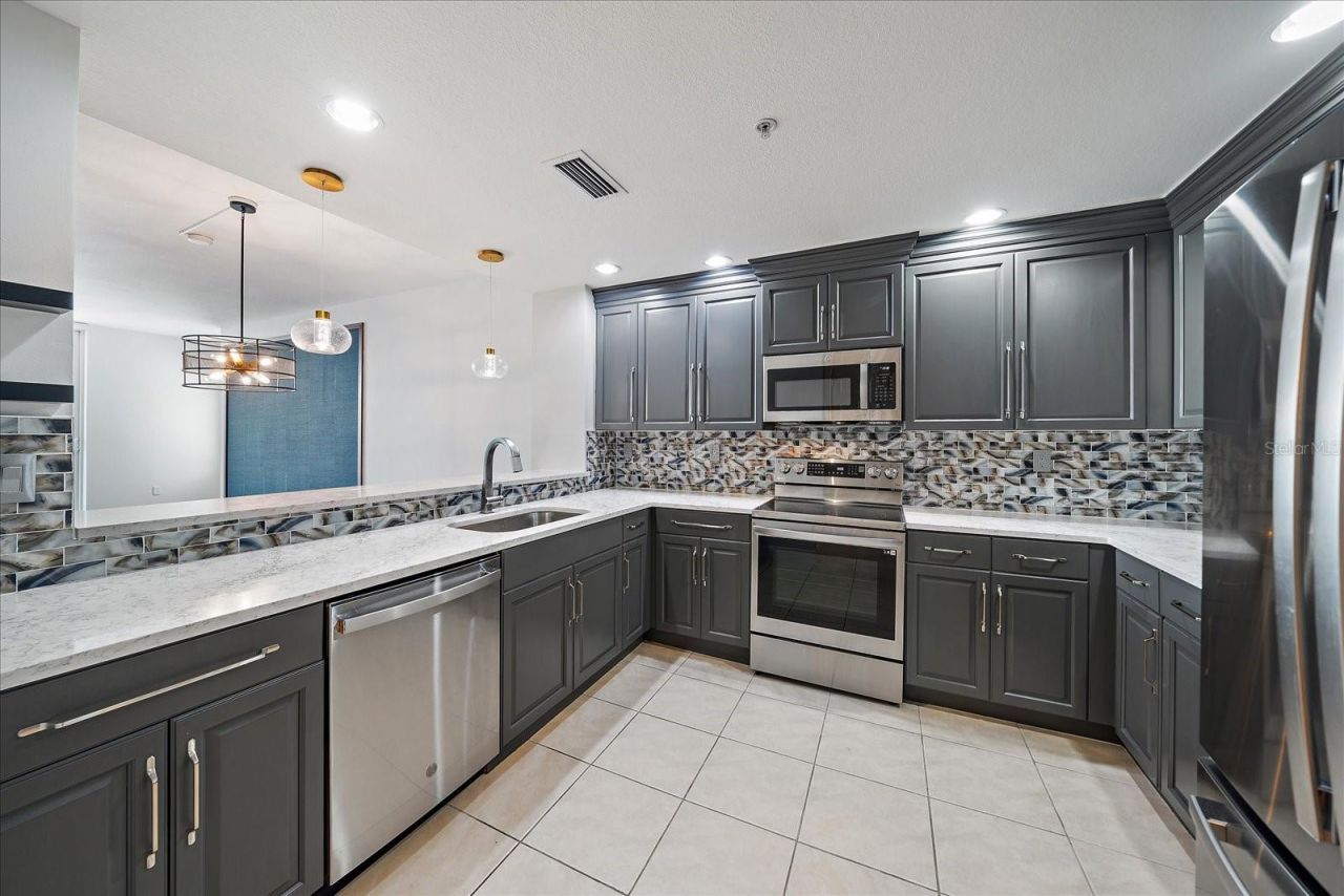 1771 Ringling Boulevard, Unit 703, Sarasota, FL 34236 Photo