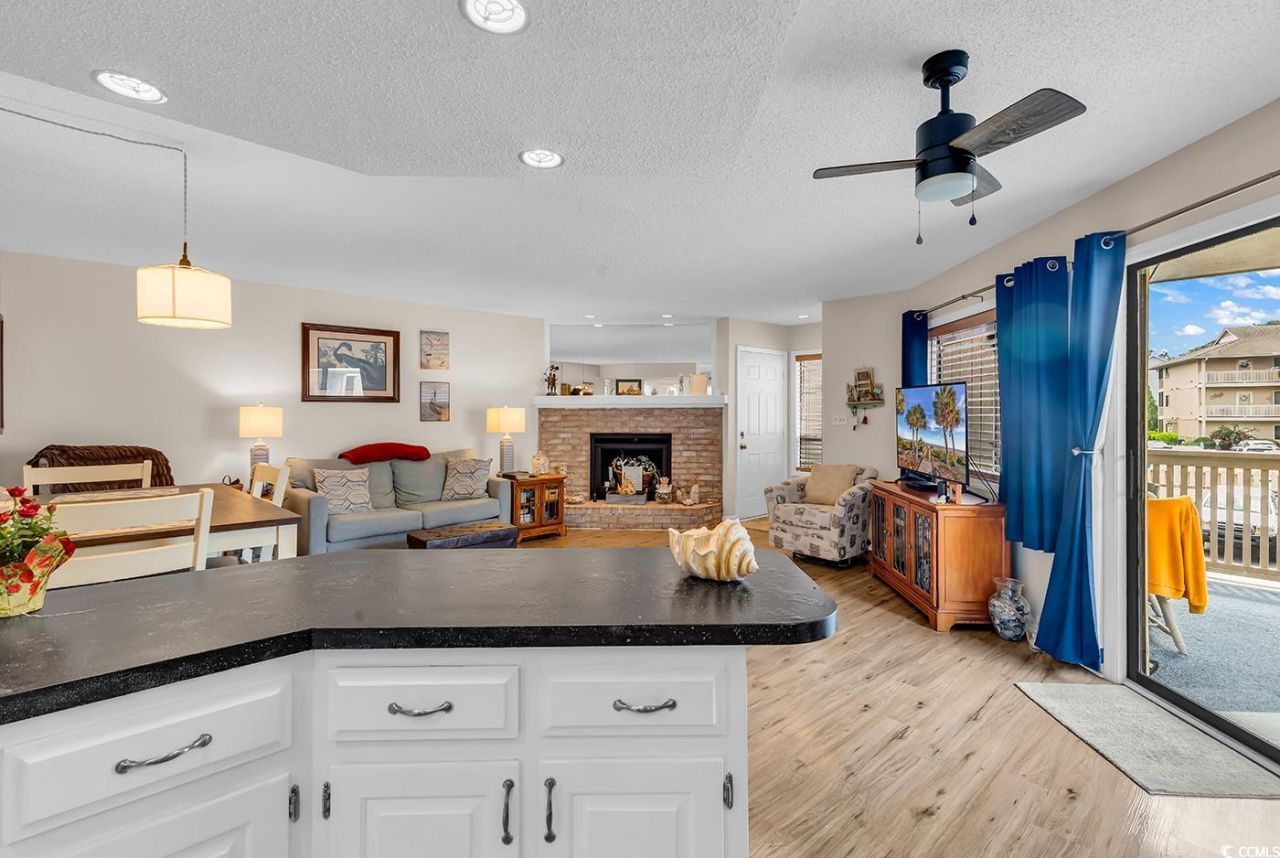 4210 Pinehurst Circle Photo 7