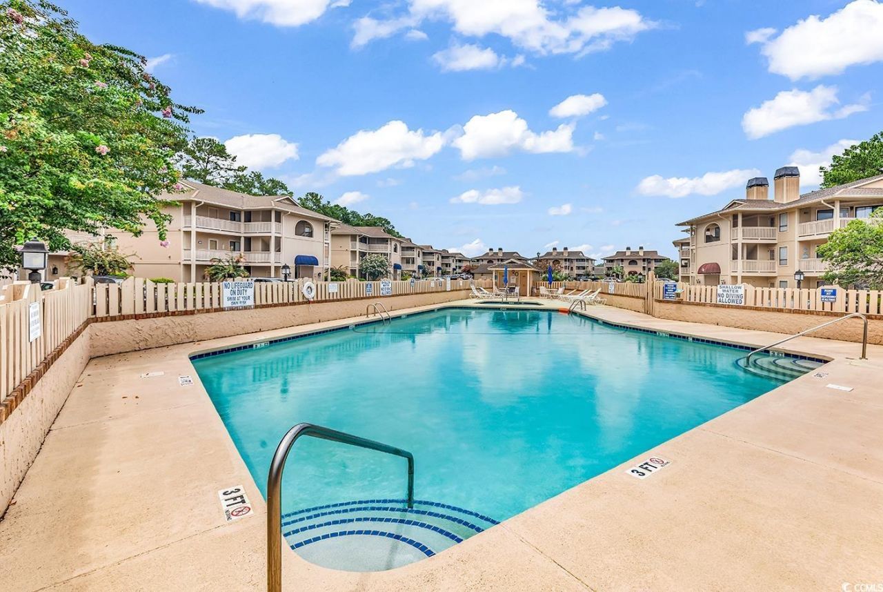 4210 Pinehurst Circle Photo 8