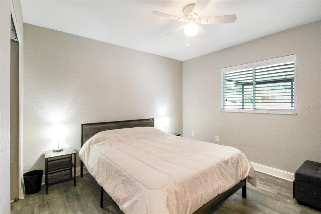 7036 13th Street E, Sarasota, FL 34243 Photo