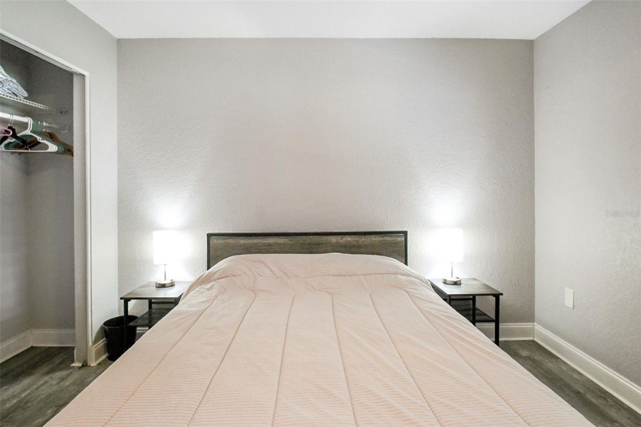 7036 13th Street E, Sarasota, FL 34243 Photo