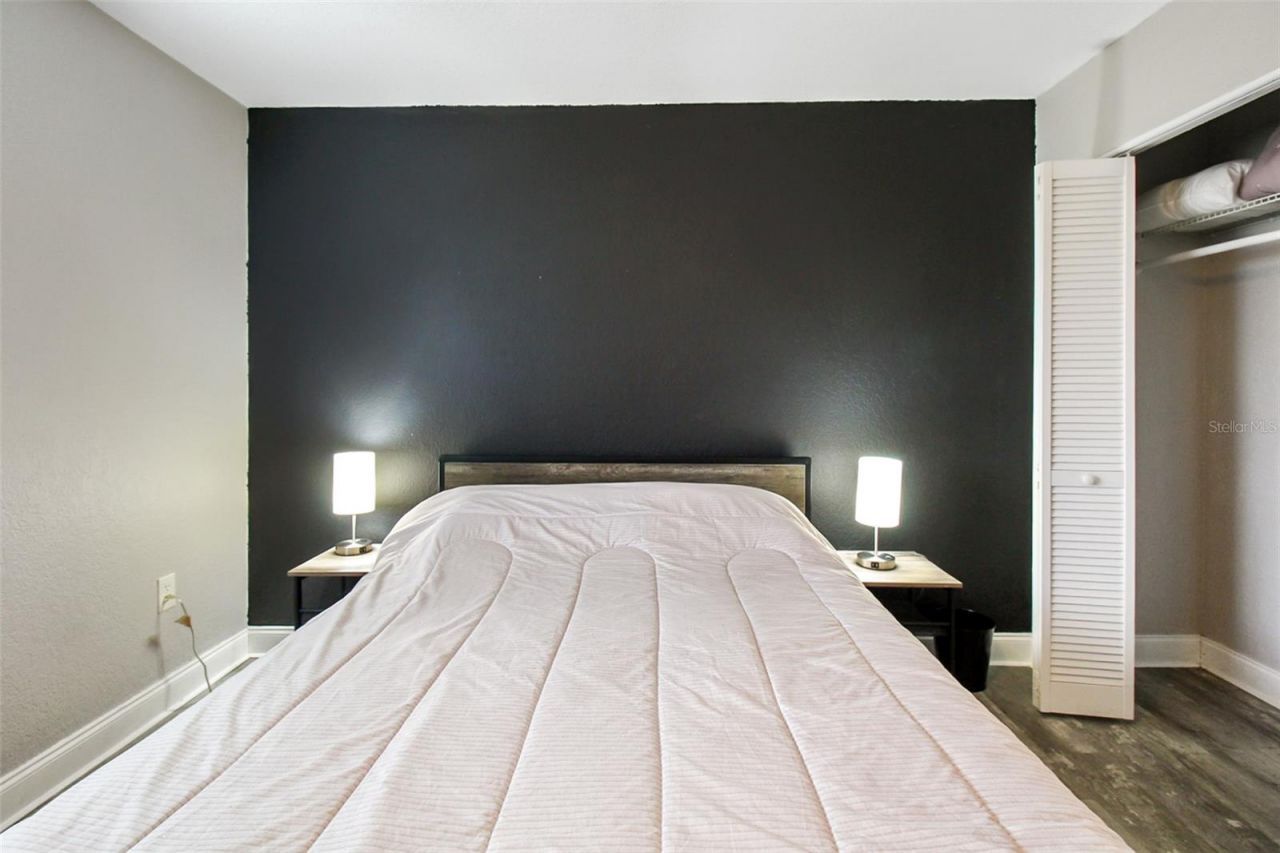 7036 13th Street E, Sarasota, FL 34243 Photo