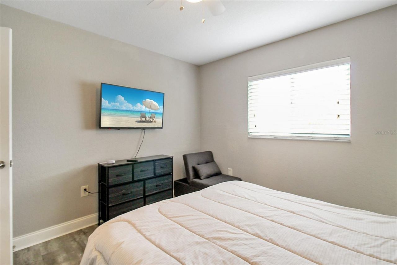 7036 13th Street E, Sarasota, FL 34243 Photo