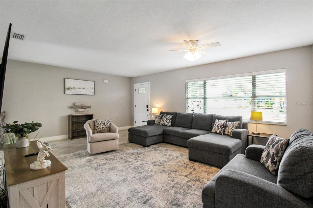 7036 13th Street E, Sarasota, FL 34243 Photo