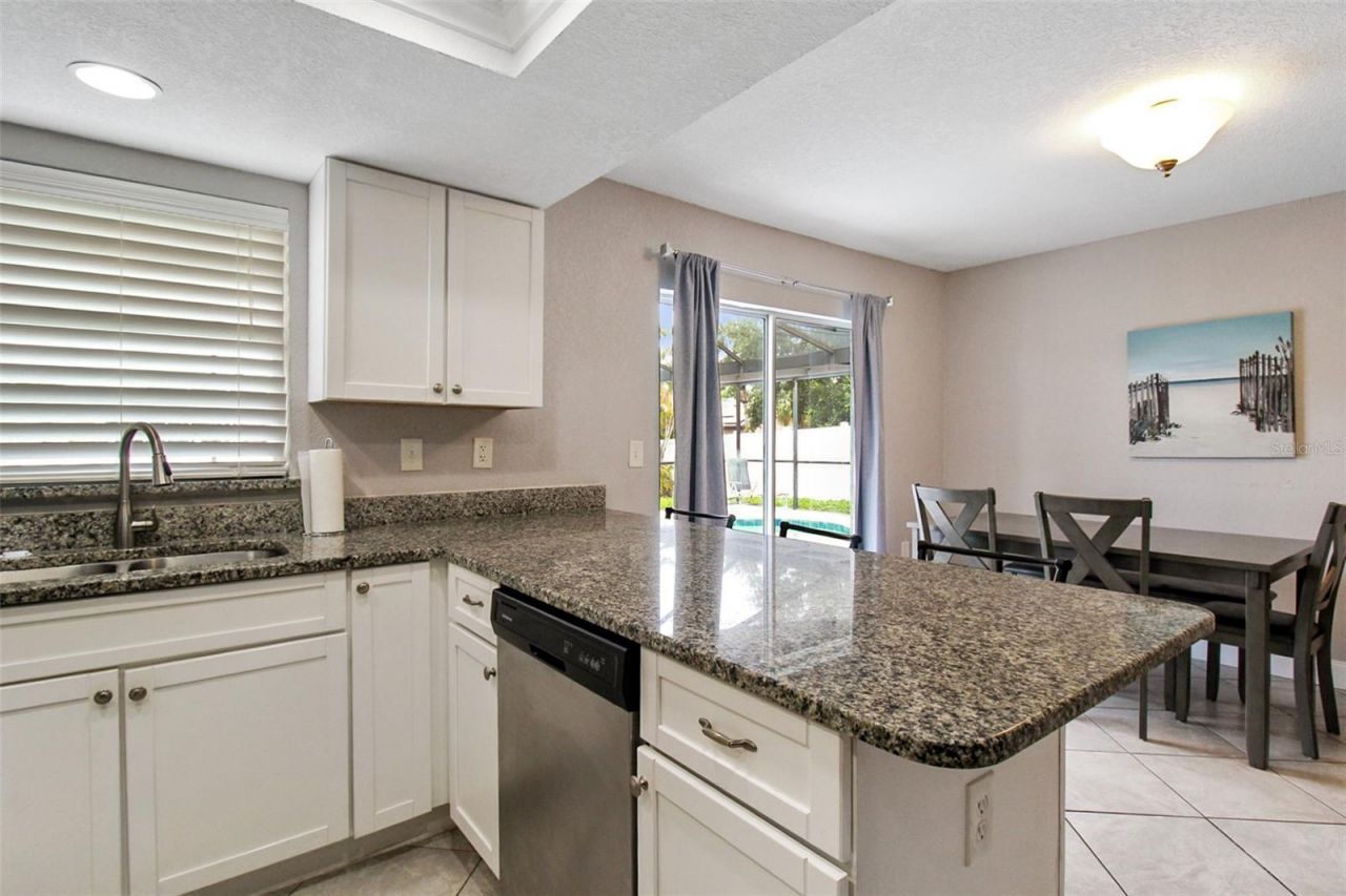 7036 13th Street E, Sarasota, FL 34243 Photo