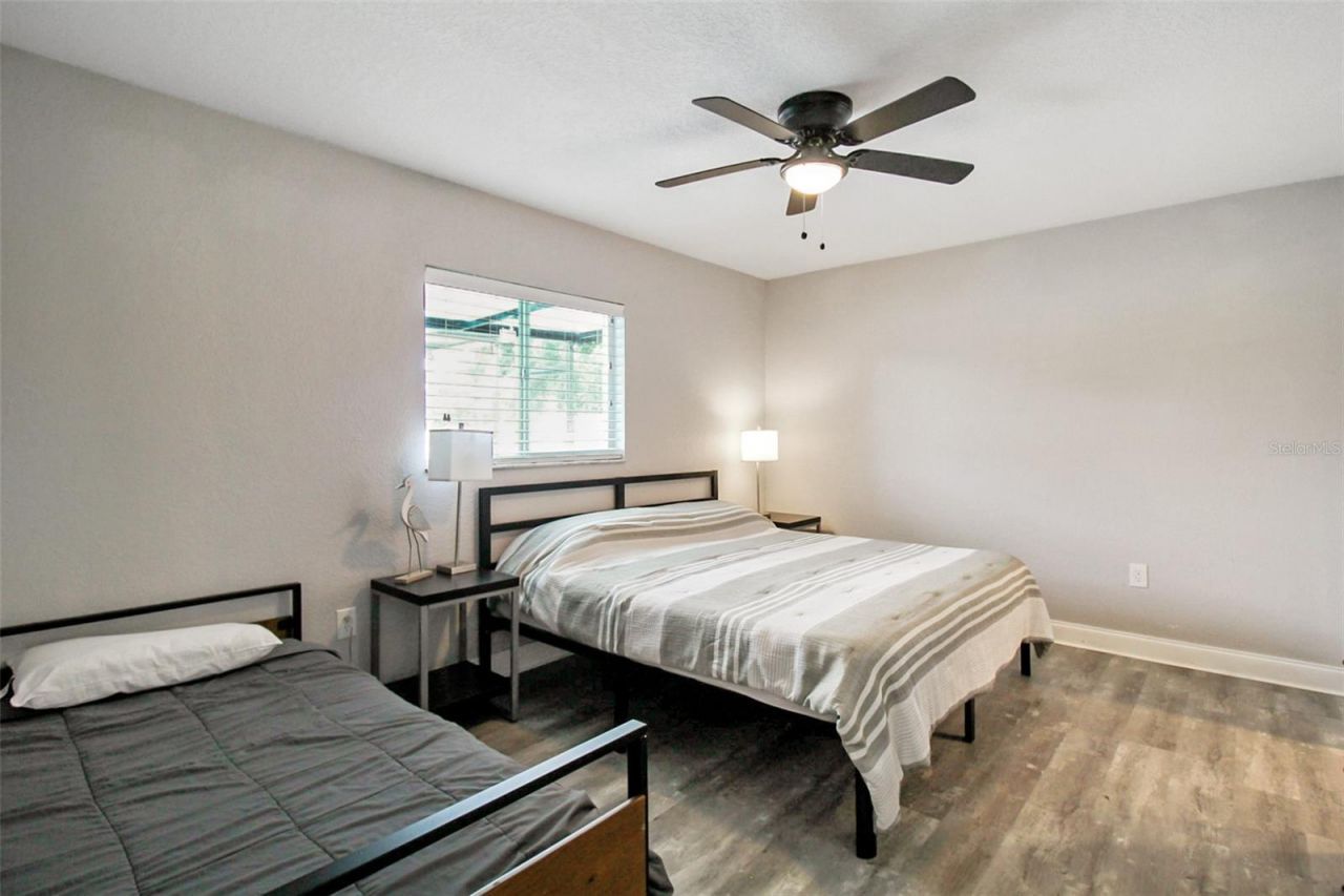 7036 13th Street E, Sarasota, FL 34243 Photo