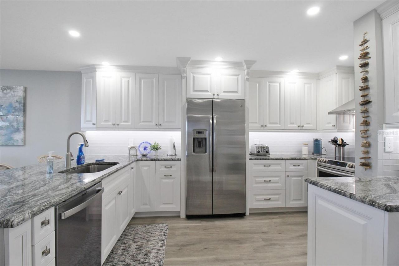 5780 Midnight Pass Road, Unit 609, Sarasota, FL 34242 Photo