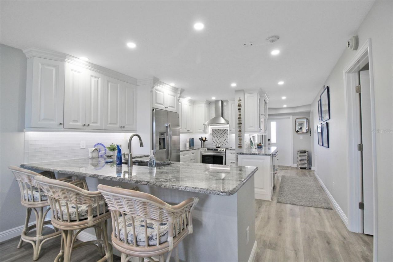 5780 Midnight Pass Road, Unit 609, Sarasota, FL 34242 Photo