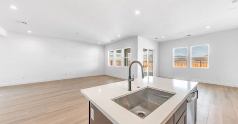 521 La Tray Drive, Unit Willows 69, Sparks, NV 89441 Photo