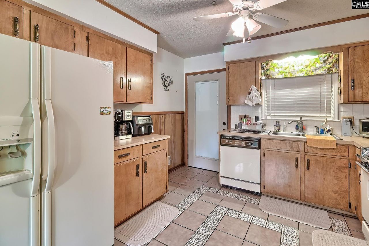 1802 D Avenue Photo 16