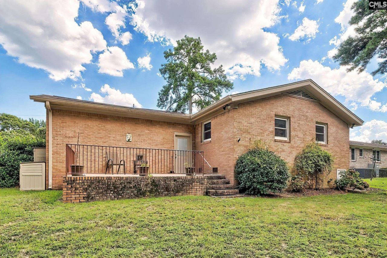 1802 D Avenue Photo 5