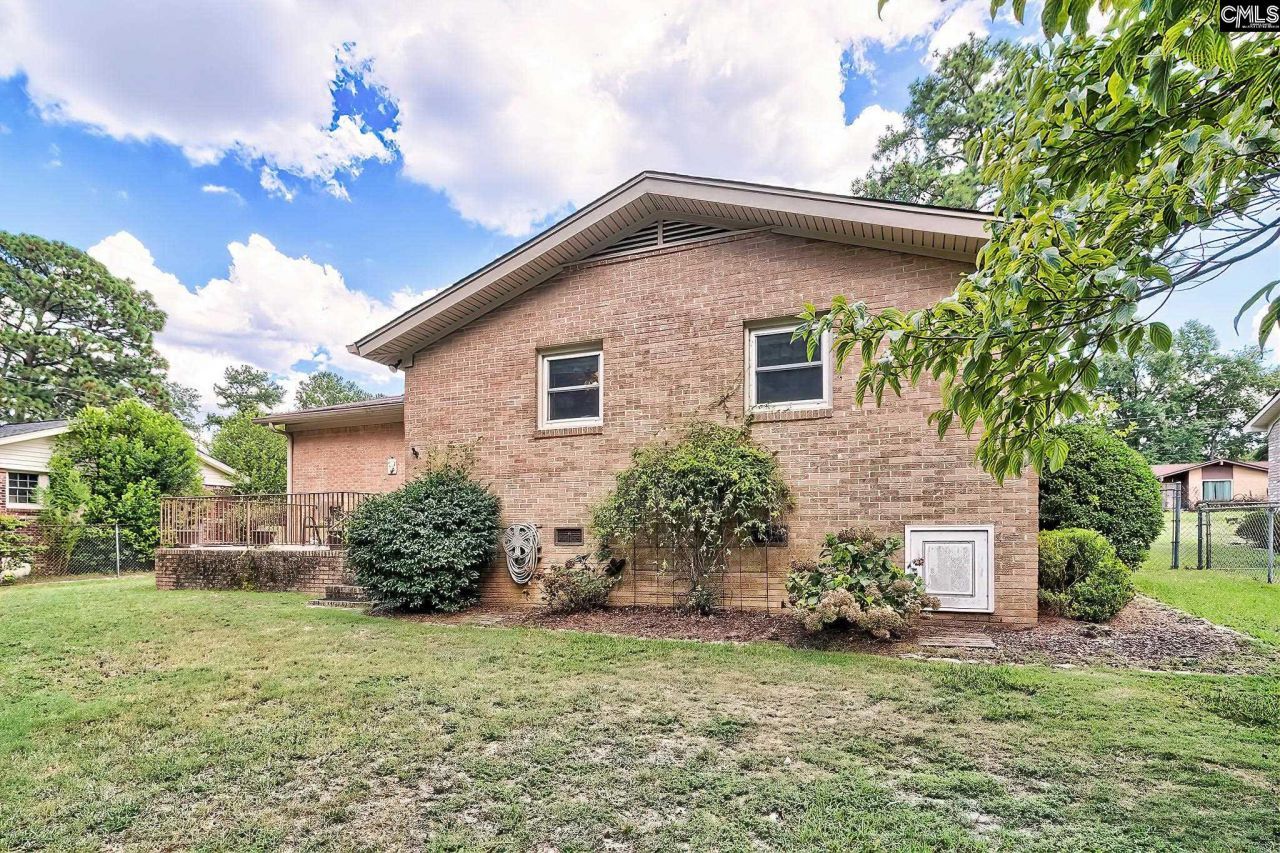 1802 D Avenue Photo 7