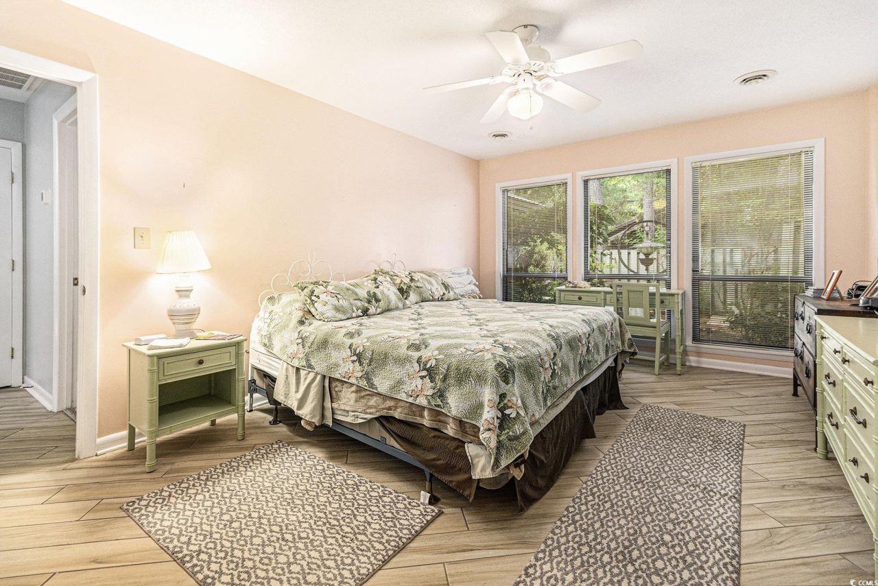 986 Briarwood Dr. Photo 10