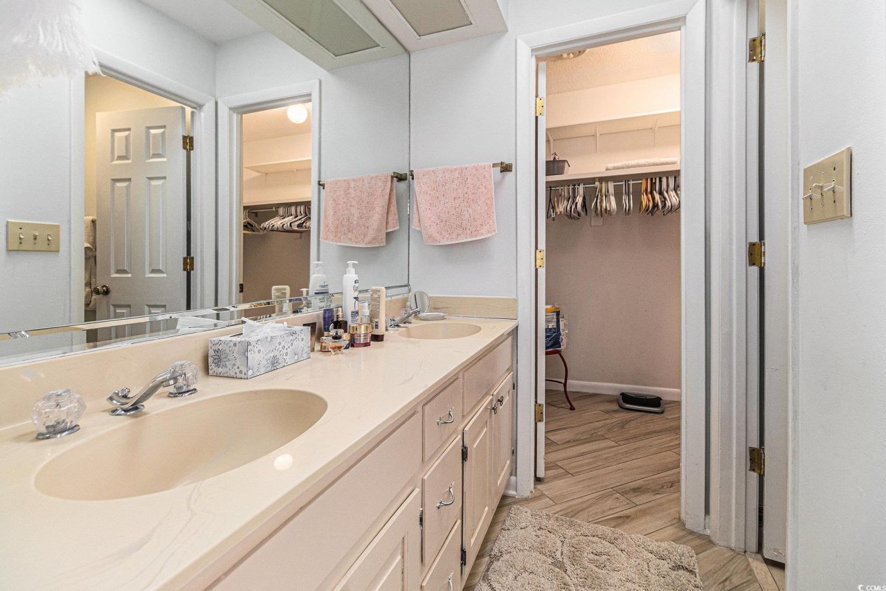 986 Briarwood Dr. Photo 12