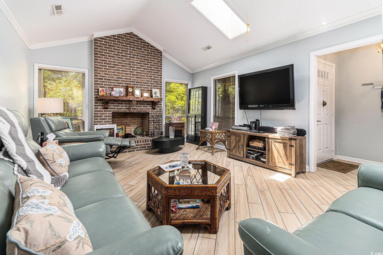 986 Briarwood Dr. Photo 6