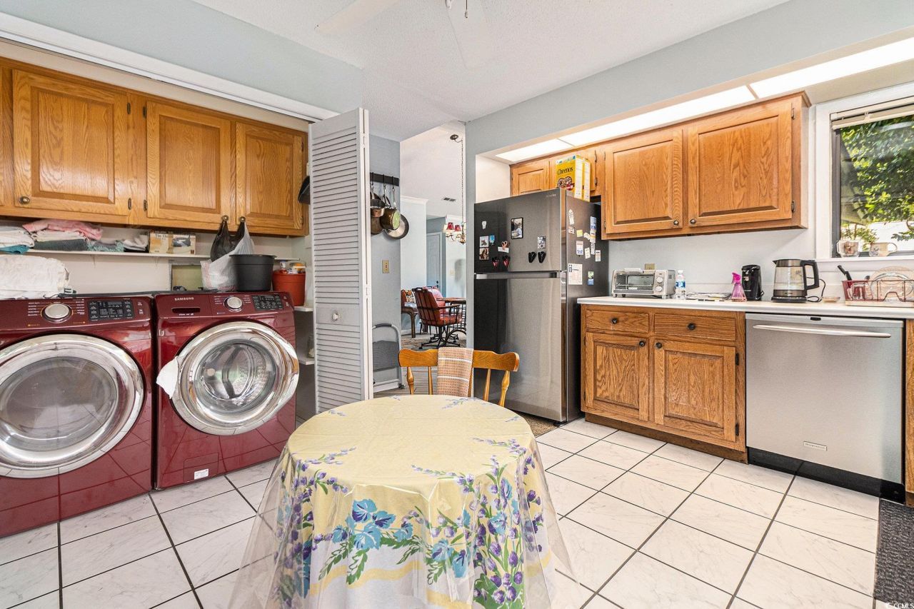 986 Briarwood Dr. Photo 9