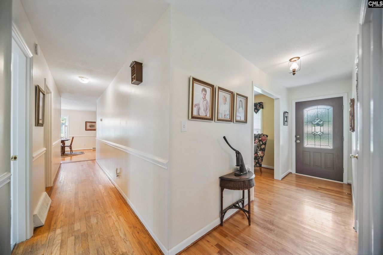 171 Elizabeth Street Photo 11