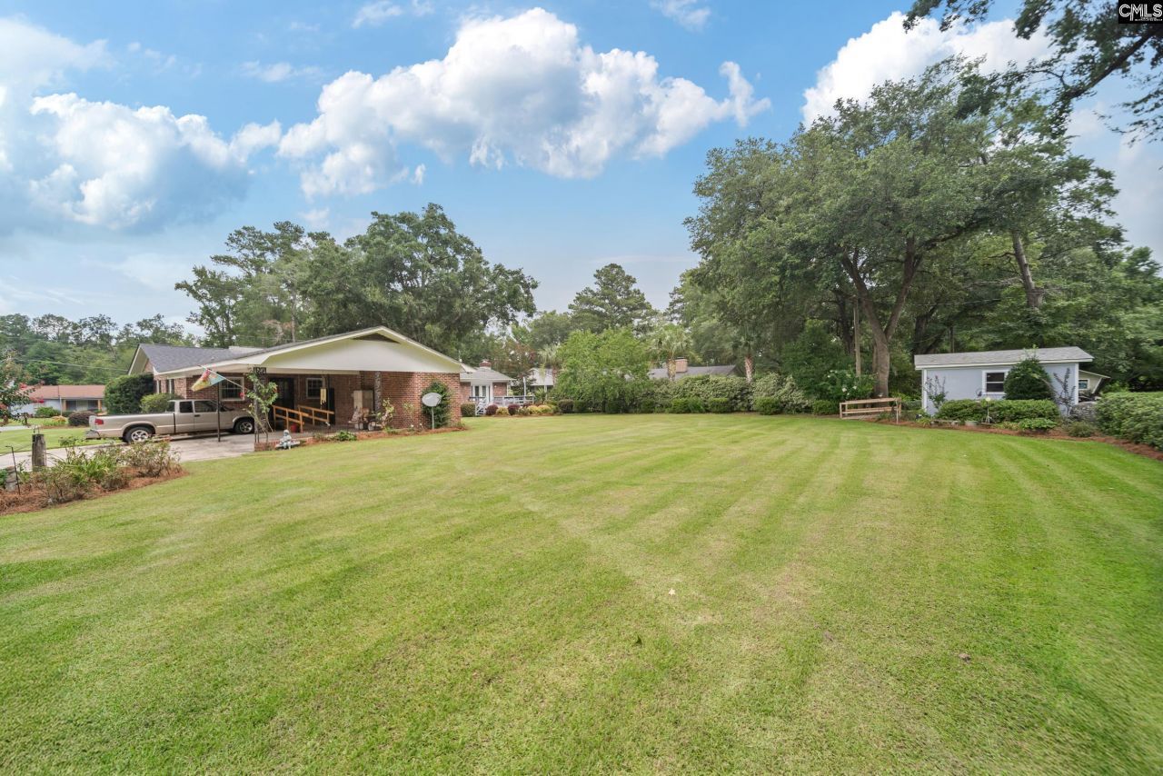 171 Elizabeth Street Photo 5