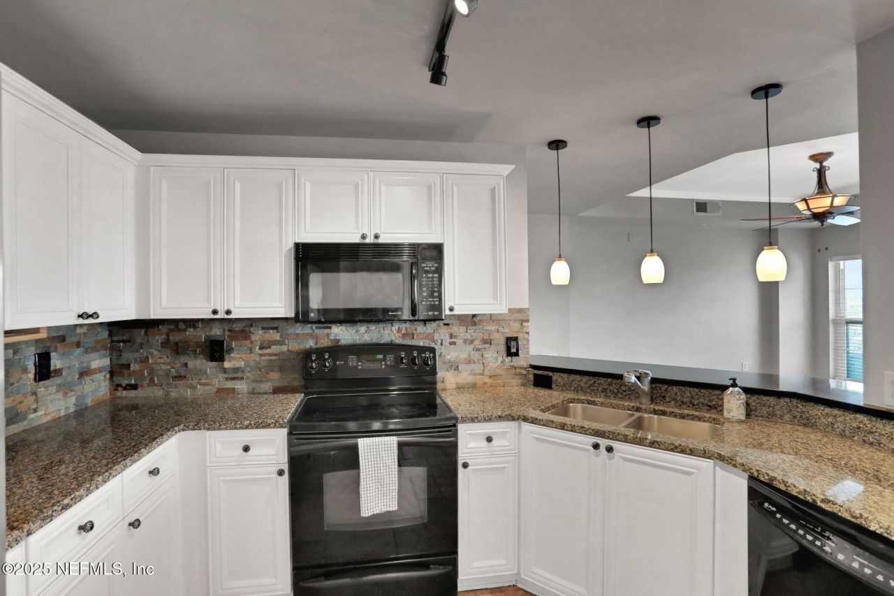 400 E Bay Street, Unit 1705, Jacksonville, FL 32202 Photo