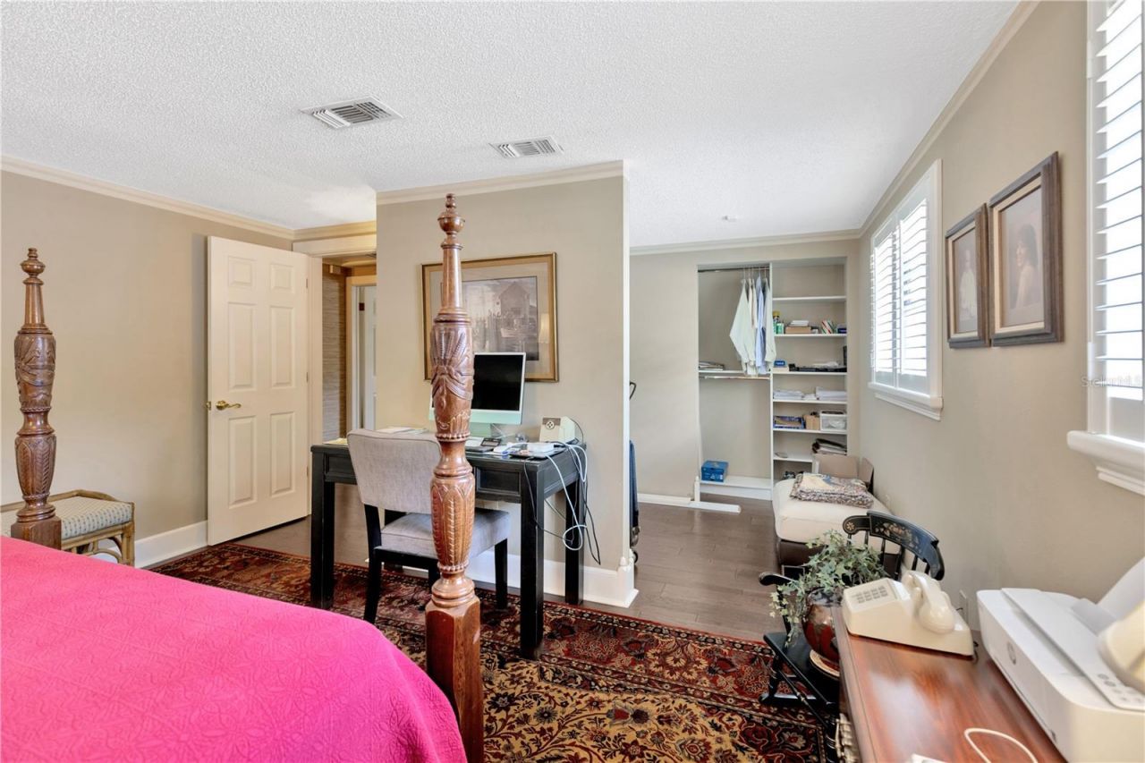 4909 S Elberon Street, Tampa, FL 33611 Photo