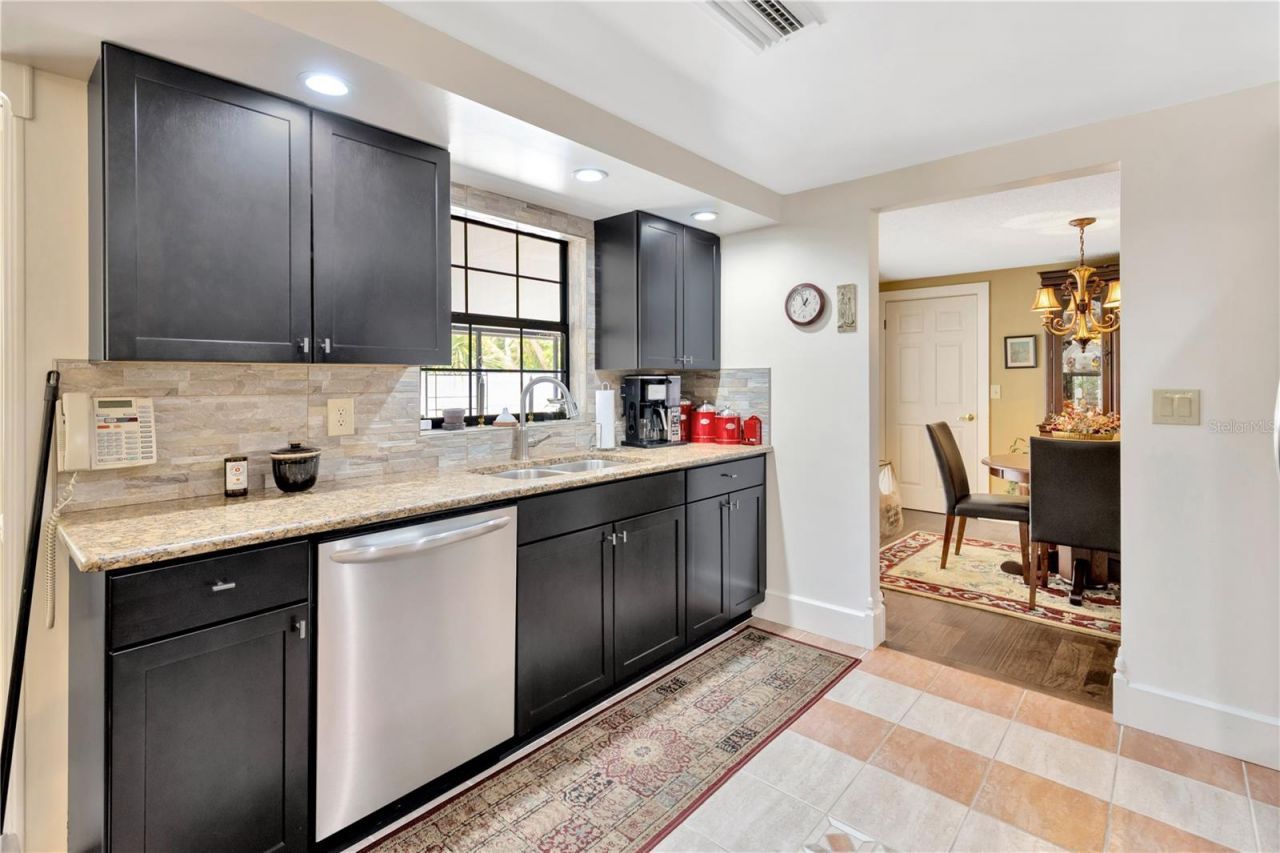 4909 S Elberon Street, Tampa, FL 33611 Photo