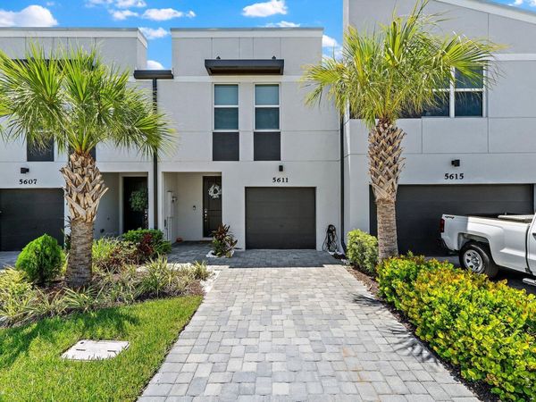 5611 Enclave Drive, Mangonia Park, FL 33407