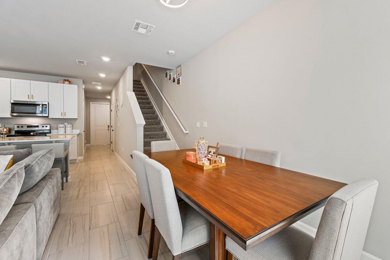 5611 Enclave Drive, Mangonia Park, FL 33407 Photo