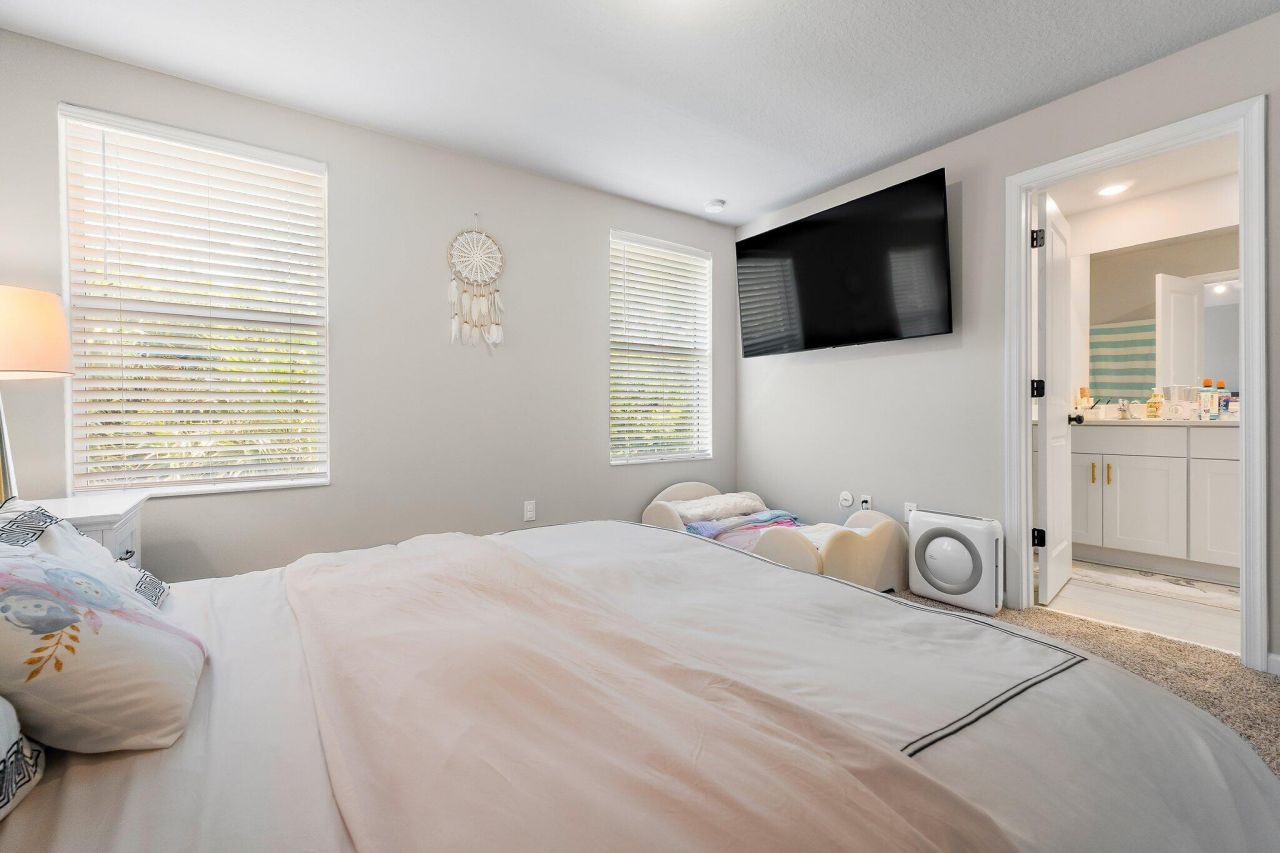 5611 Enclave Drive, Mangonia Park, FL 33407 Photo