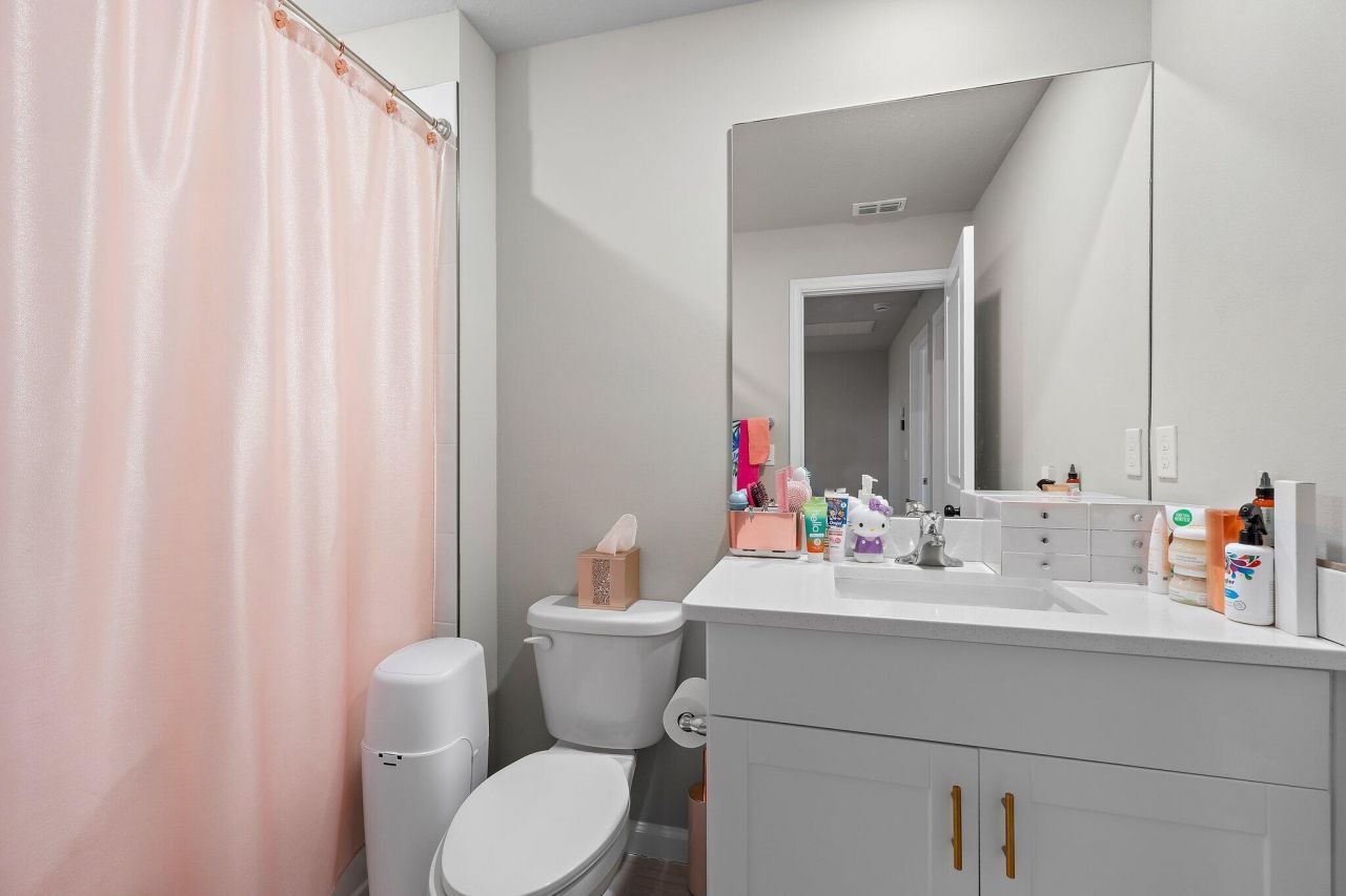 5611 Enclave Drive, Mangonia Park, FL 33407 Photo