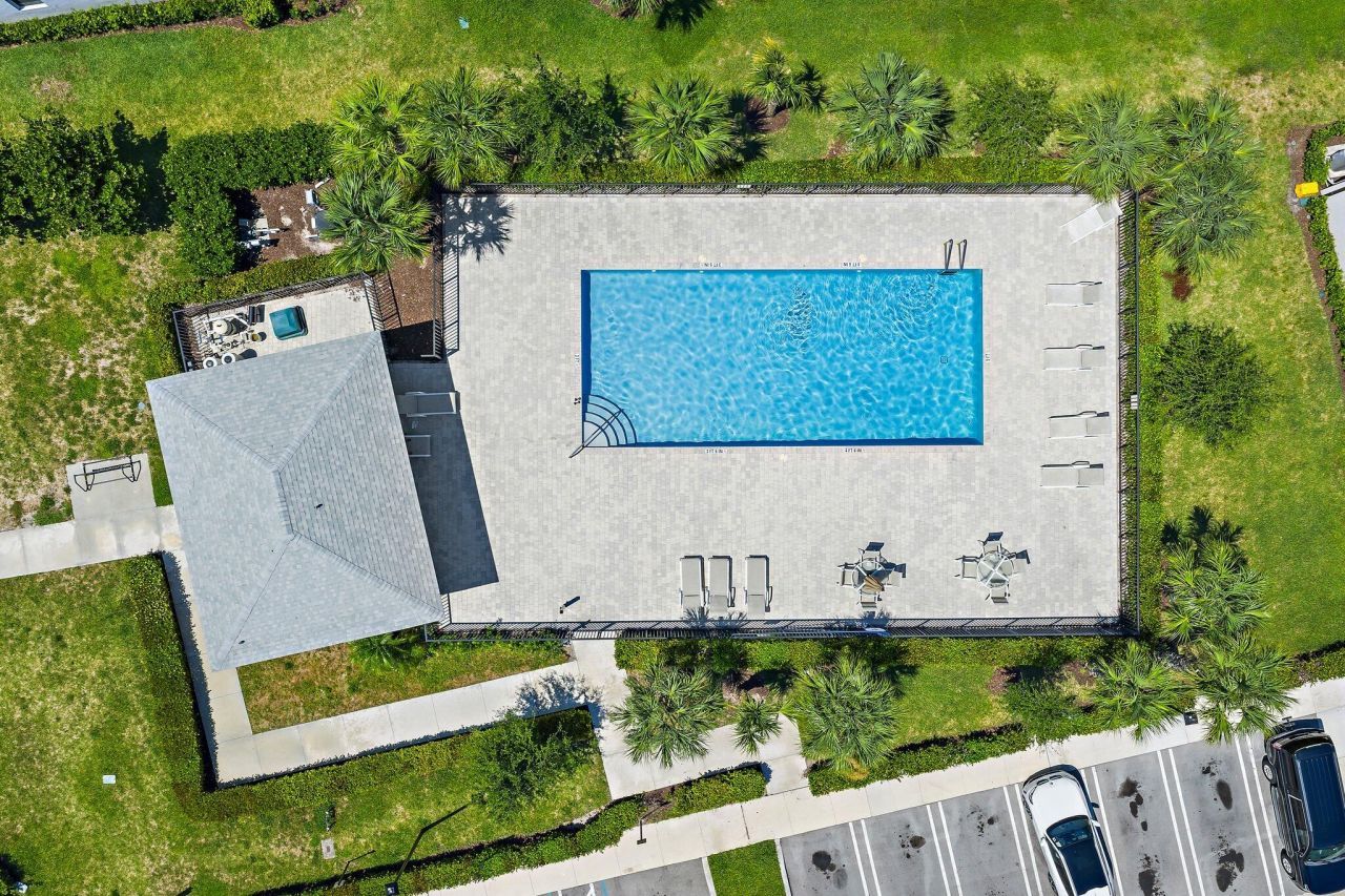 5611 Enclave Drive, Mangonia Park, FL 33407 Photo