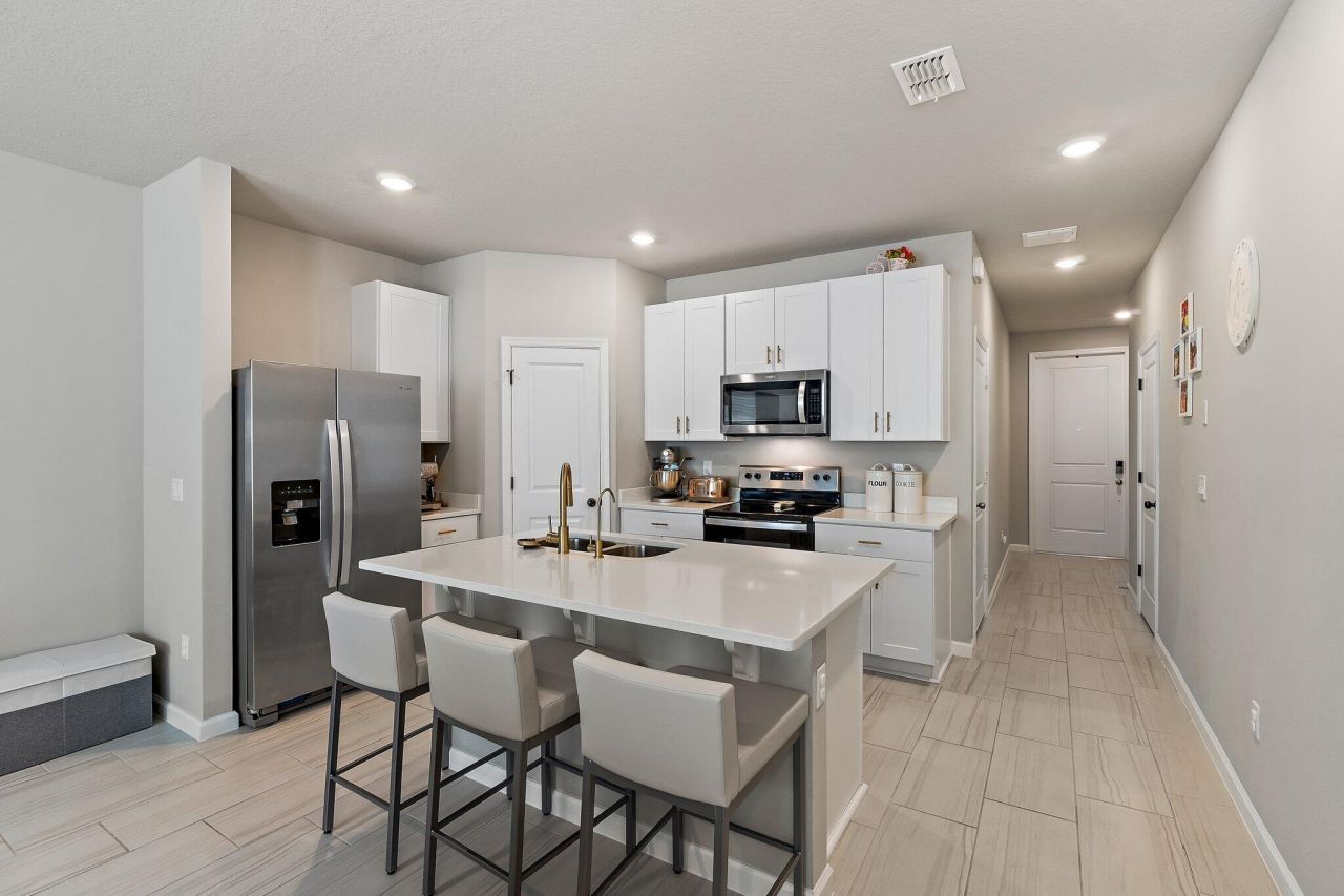 5611 Enclave Drive, Mangonia Park, FL 33407 Photo