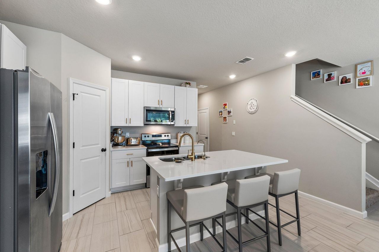 5611 Enclave Drive, Mangonia Park, FL 33407 Photo