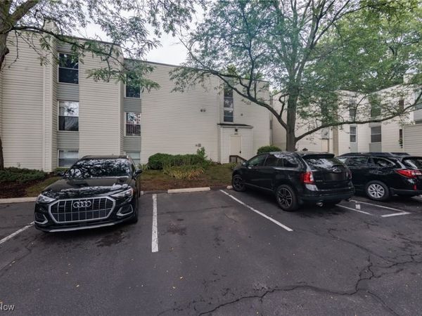 1625 Cedarwood Drive, Unit 218, Westlake, OH 44145