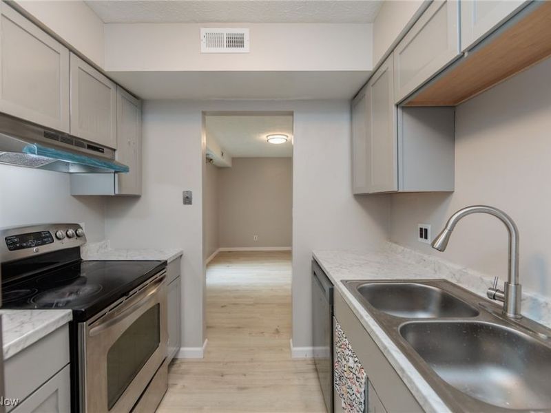 1625 Cedarwood Drive, Unit 218, Westlake, OH 44145 Photo 16