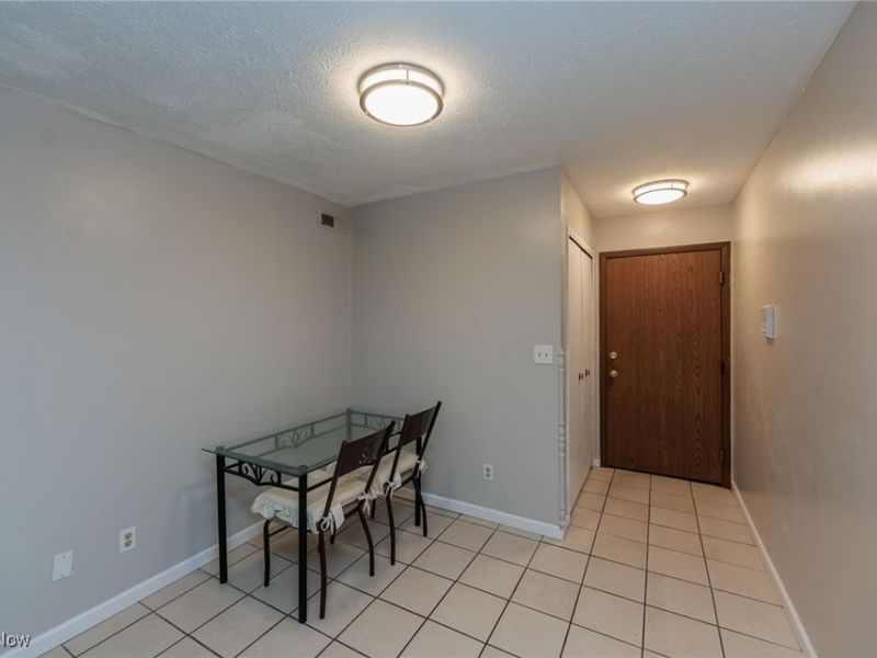 1625 Cedarwood Drive, Unit 218, Westlake, OH 44145 Photo 4