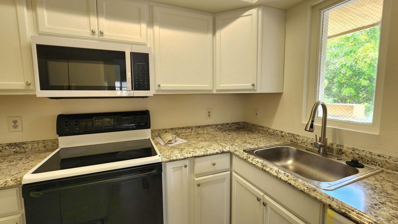 1610 SE Green Acres Circle, Unit Q-202, Port Saint Lucie, FL 34952 Photo