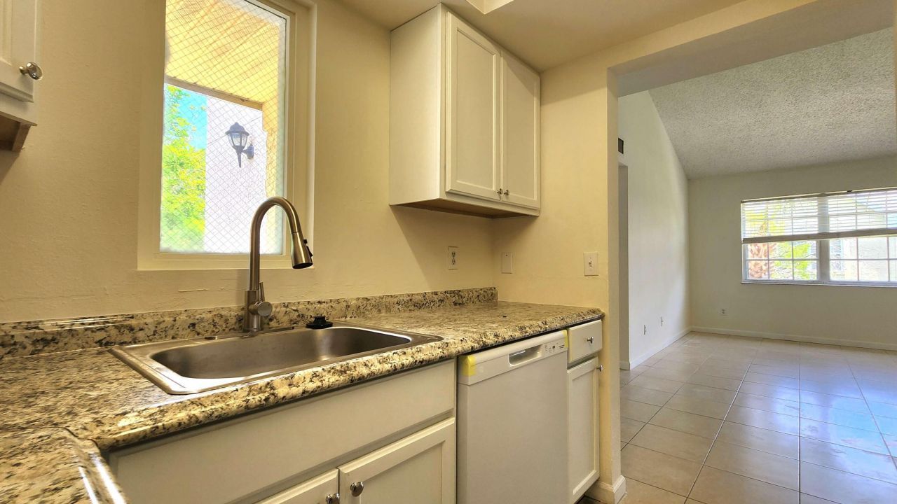 1610 SE Green Acres Circle, Unit Q-202, Port Saint Lucie, FL 34952 Photo