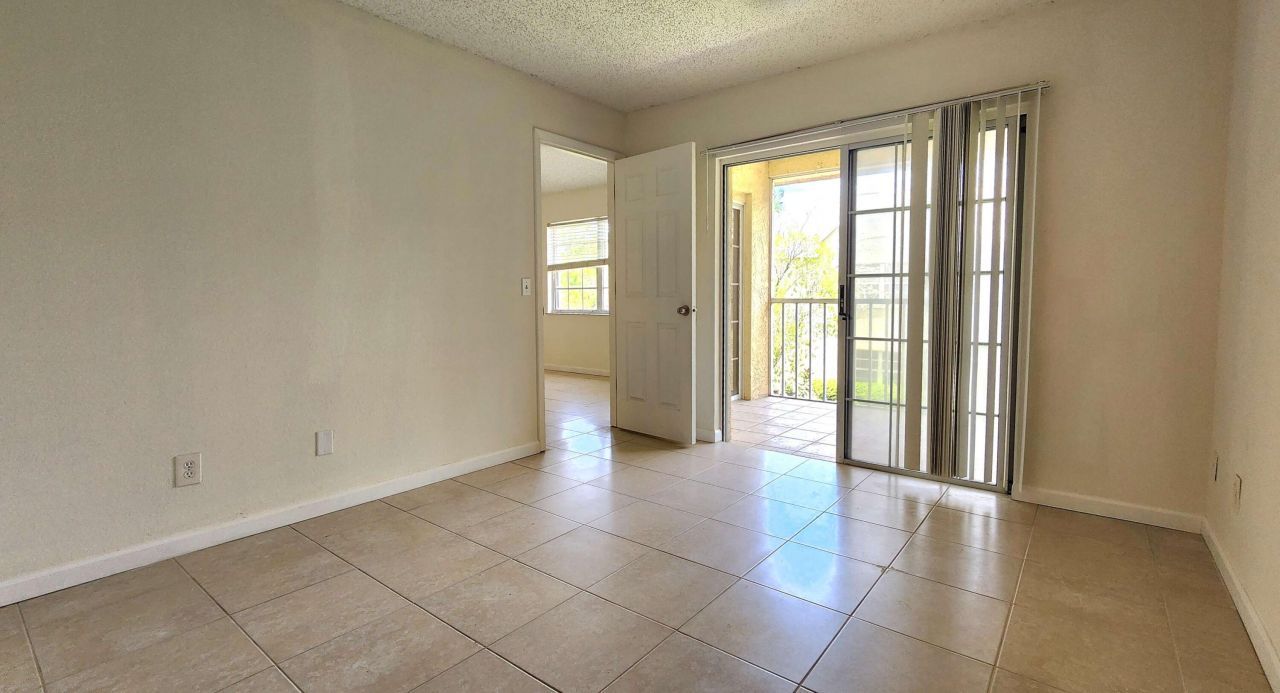 1610 SE Green Acres Circle, Unit Q-202, Port Saint Lucie, FL 34952 Photo