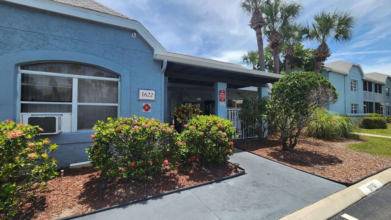 1610 SE Green Acres Circle, Unit Q-202, Port Saint Lucie, FL 34952 Photo