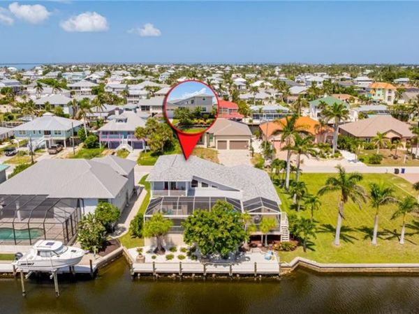 2372 Cherimoya LN, ST. JAMES CITY, FL 33956