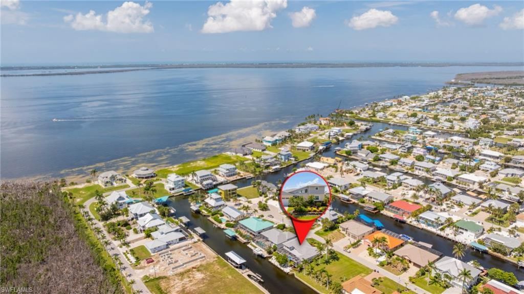 2372 Cherimoya Ln, Saint James City, FL 33956 Photo