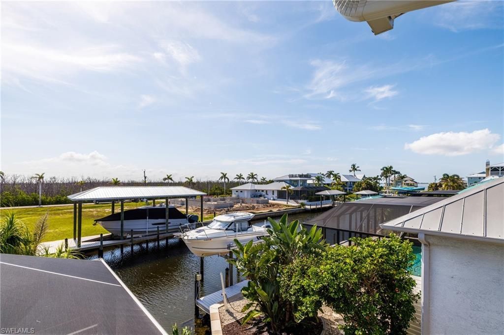 2372 Cherimoya Ln, Saint James City, FL 33956 Photo